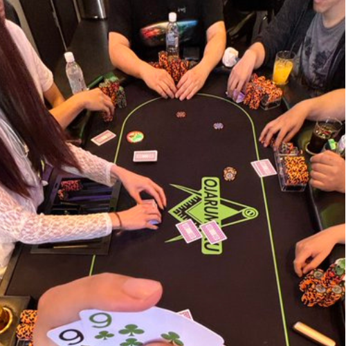 トーナメント ポーカー勝ち抜きバトルの様子